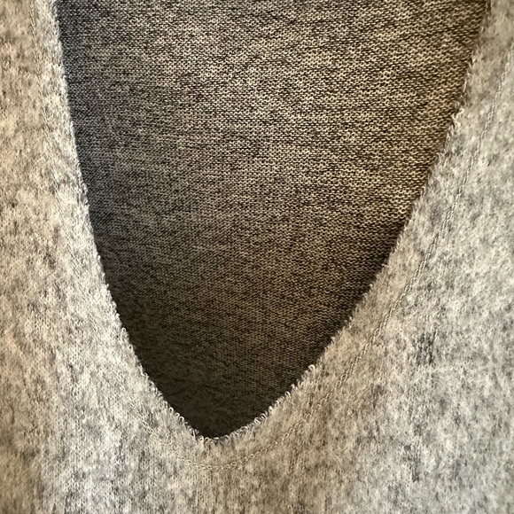 Grey Cut Out Sweater with raw edge Sz M - Picture 3 of 3